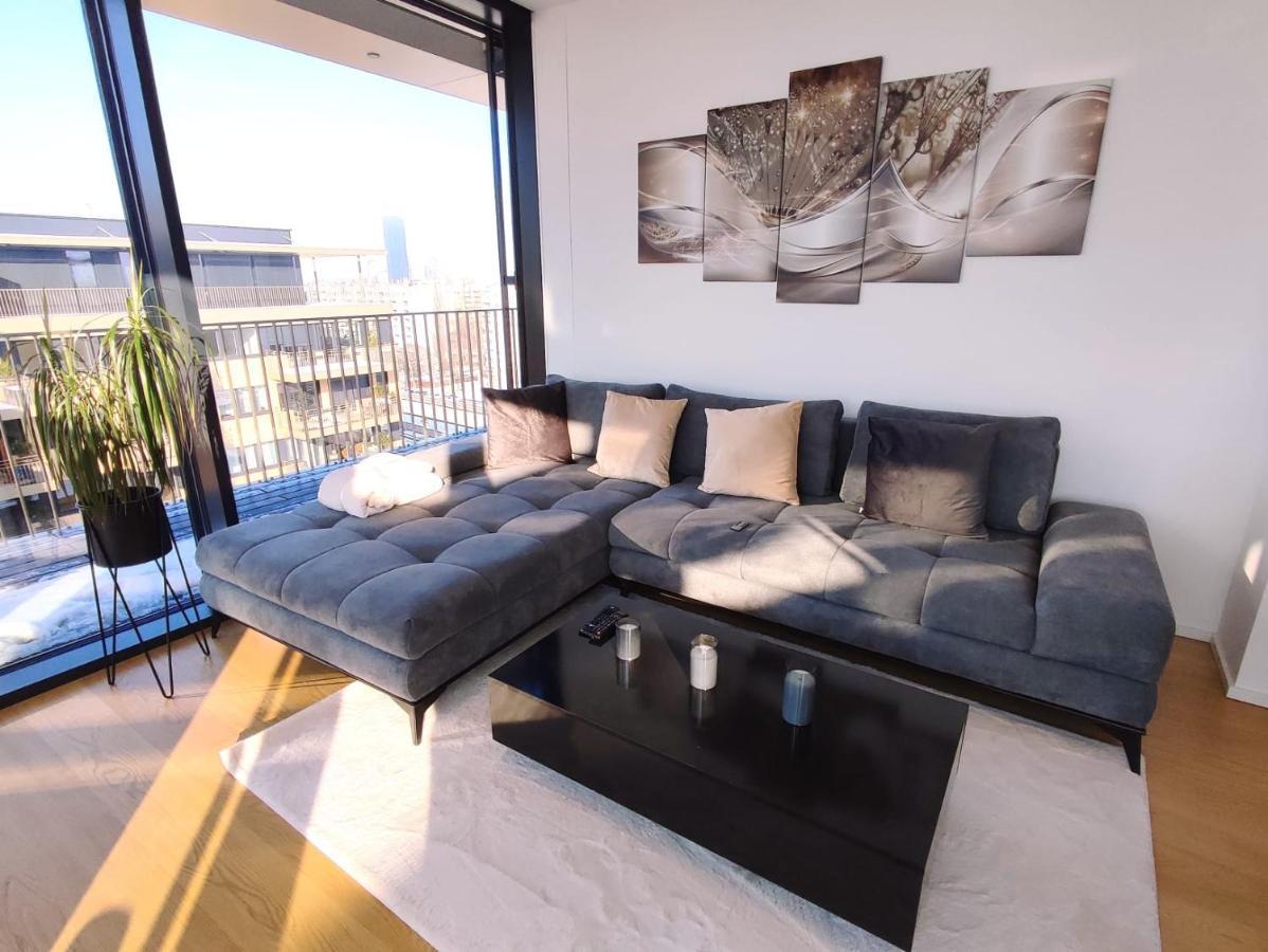 Panorama Apartment Vienna - Free Parking, Sauna & Fitness المظهر الخارجي الصورة