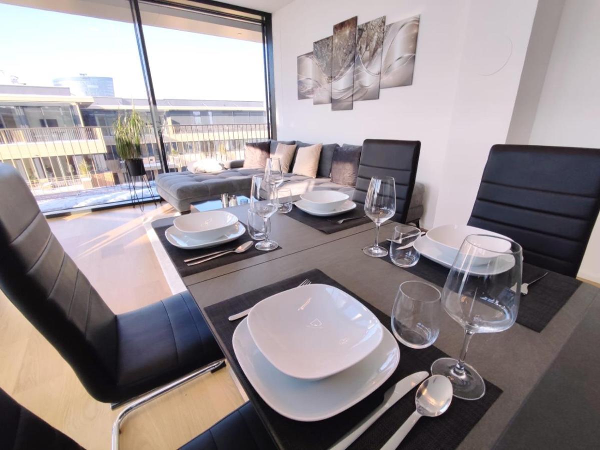 Panorama Apartment Vienna - Free Parking, Sauna & Fitness المظهر الخارجي الصورة