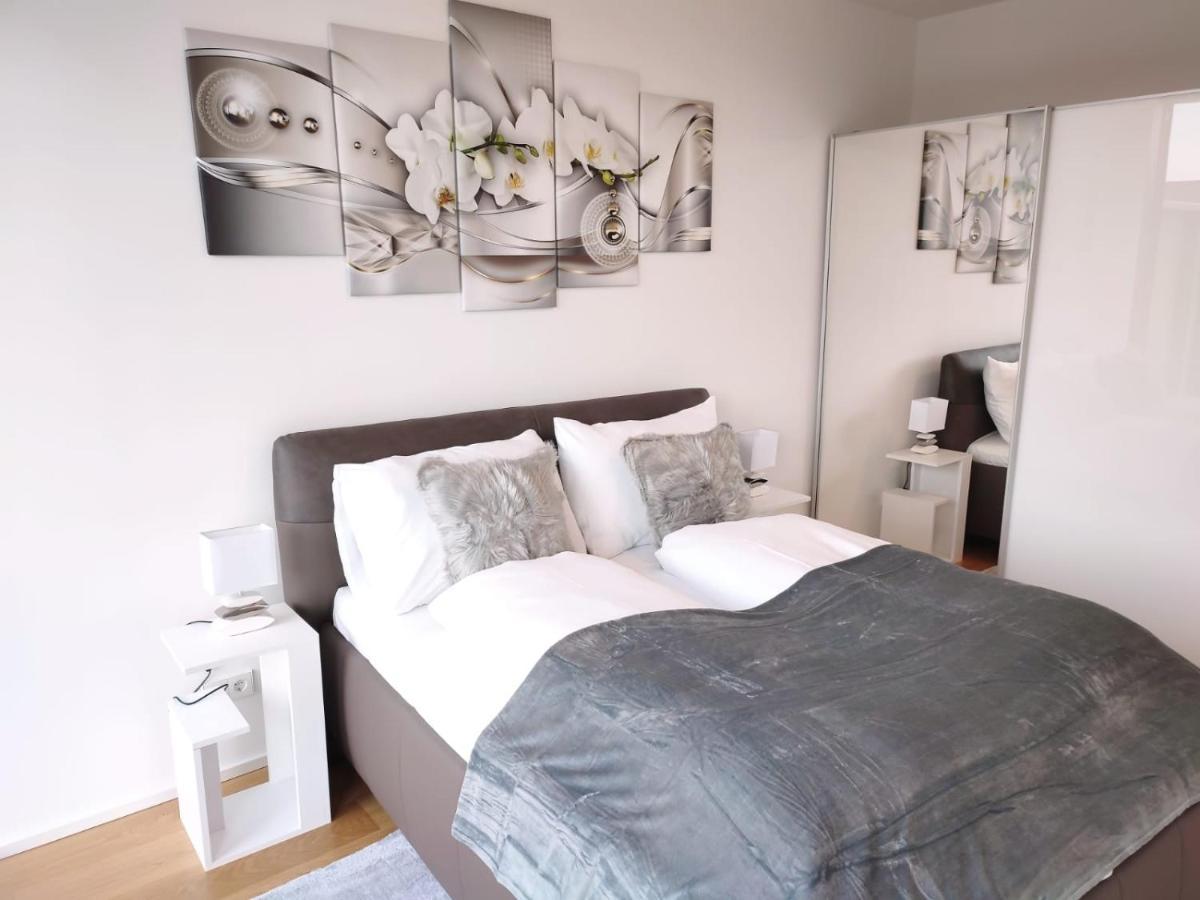 Panorama Apartment Vienna - Free Parking, Sauna & Fitness المظهر الخارجي الصورة