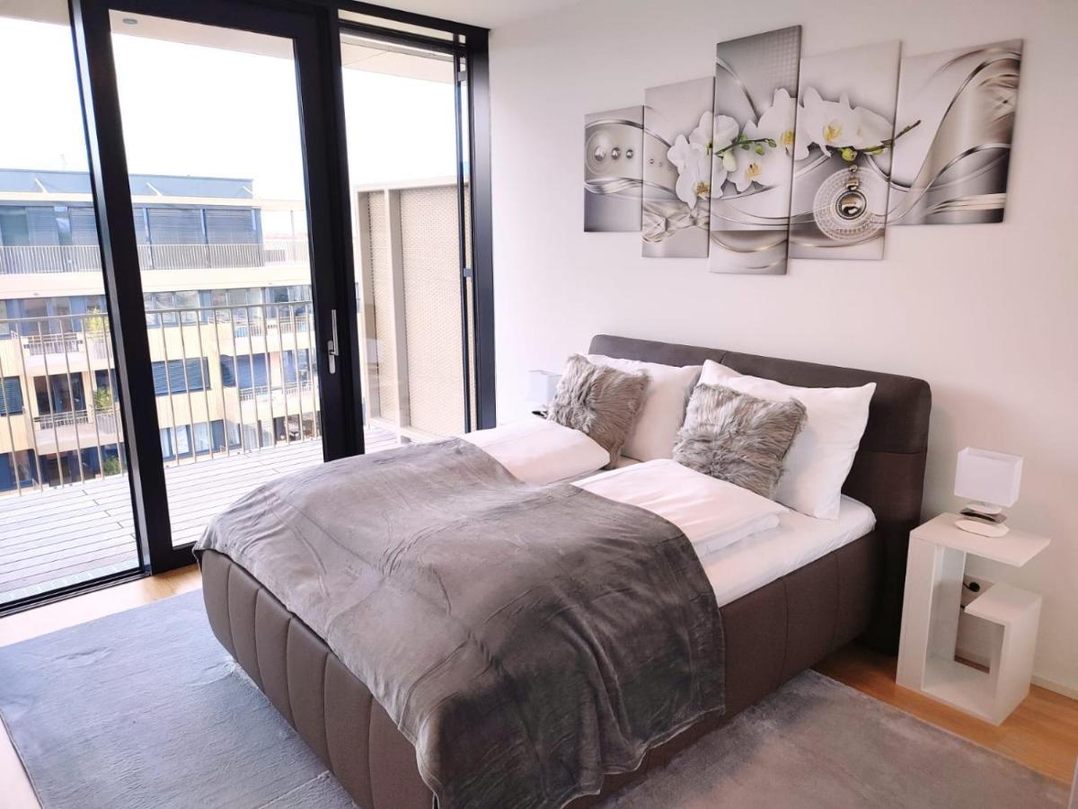 Panorama Apartment Vienna - Free Parking, Sauna & Fitness المظهر الخارجي الصورة